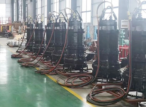 Submersible Sand Dredging Pump VS Traditional Agitators